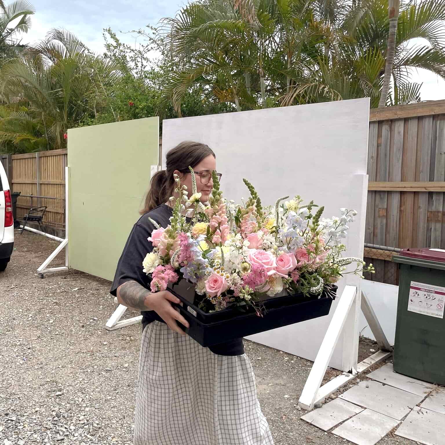 How to find the best florist to send flowers for your special moment?