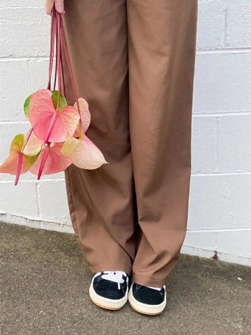 Why do people like flowers?